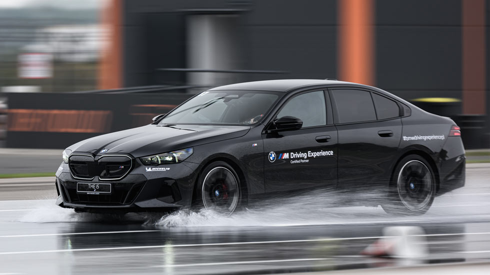 BMW M Driving Experience. BMW Young Driver Training